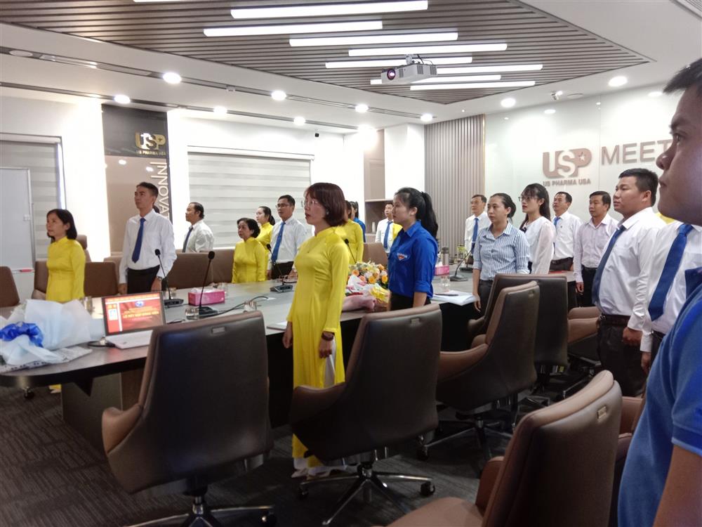LỄ KẾT NẠP ĐẢNG VIÊN MỚI & THÀNH LẬP LỰC LƯỢNG CÔNG NHÂN NÒNG CỐT TẠI CÔNG TY CỔ PHẦN US PHARMA USA